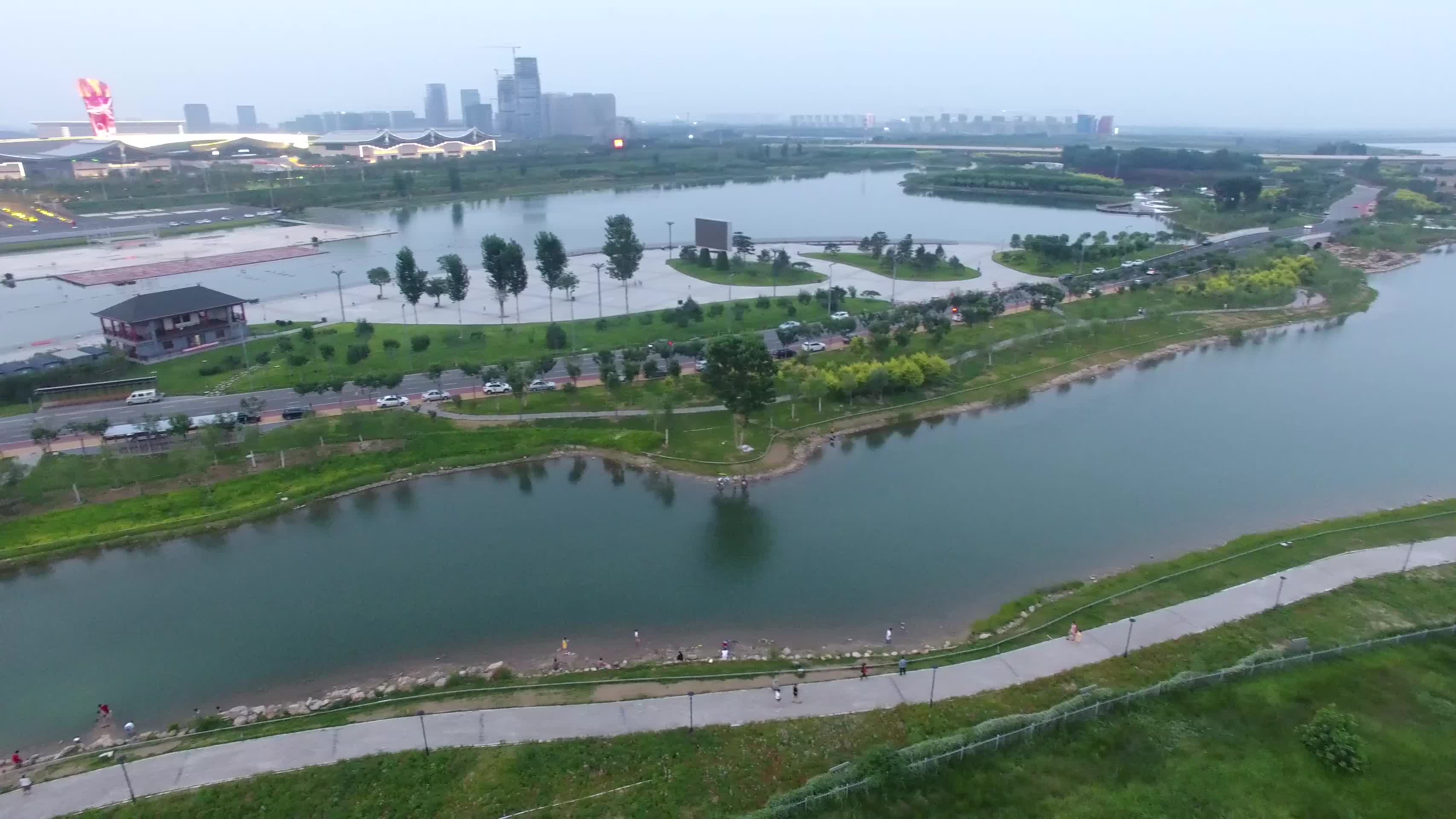 4K湿地公园石家庄国际会展中心视频视频的预览图