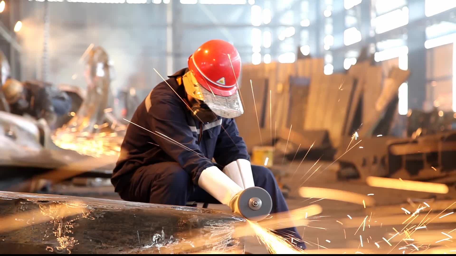 工人工作电焊视频视频的预览图