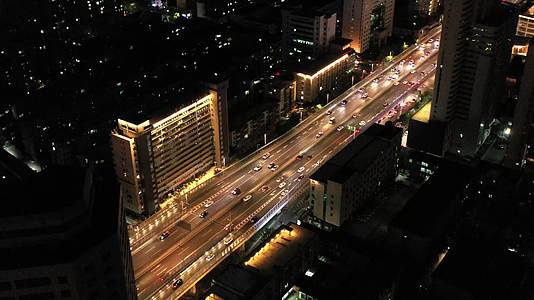 郑州陇海快速路夜景航拍都市车流视频的预览图