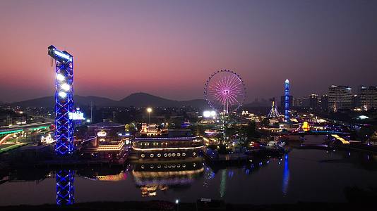 4K广东佛山顺德欢乐海岸夜景灯光航拍视频视频的预览图