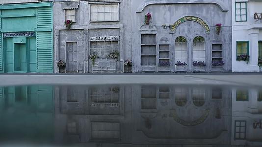 欧式小镇风格建筑水中倒影视频的预览图
