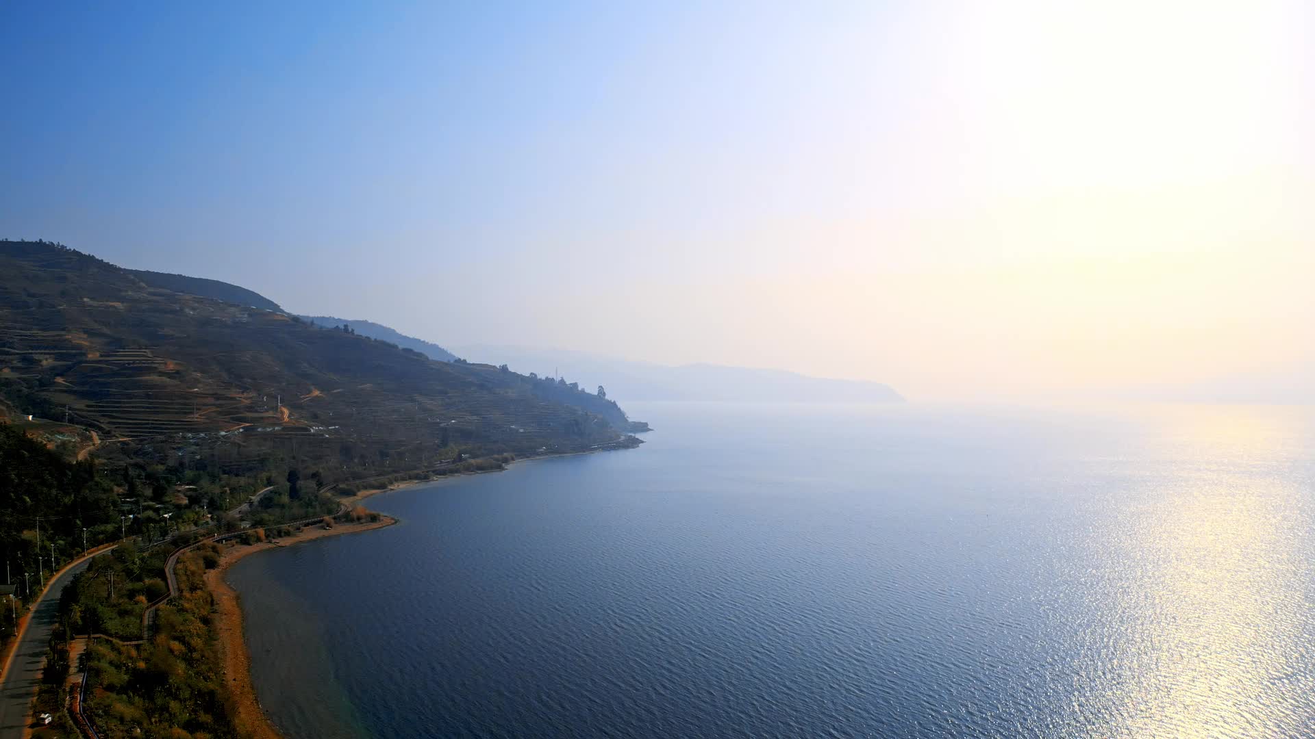 4K云南澄江抚仙湖景区航拍视频的预览图