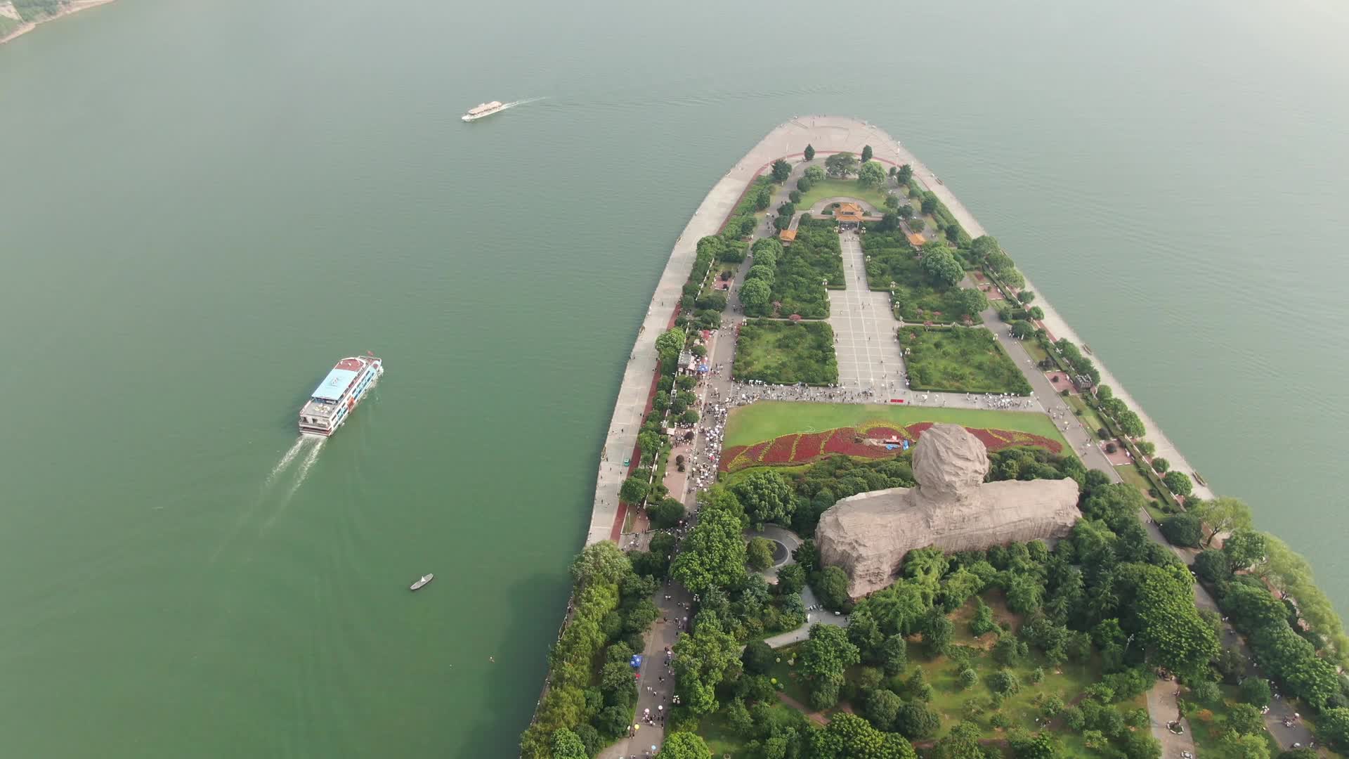 湖南长沙湘江橘子洲航拍视频的预览图