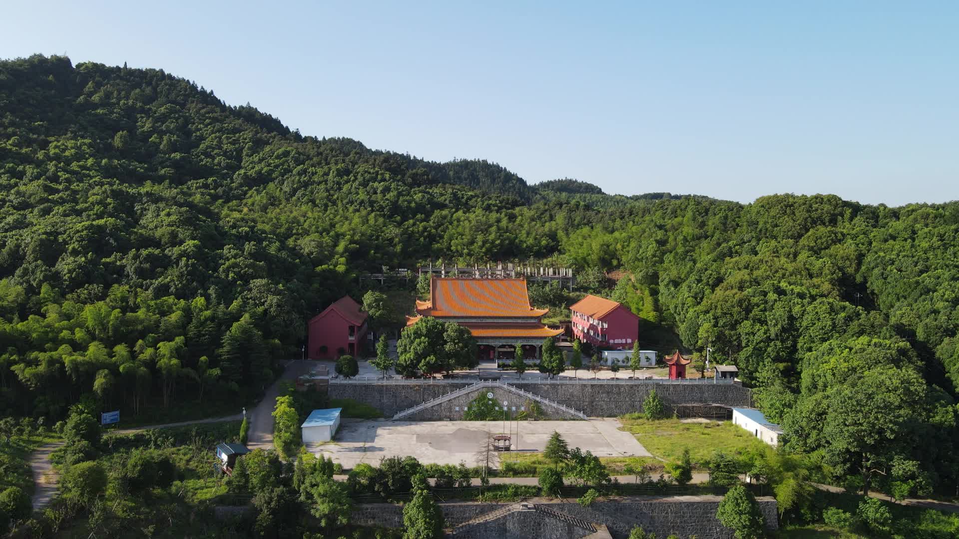 湖南怀化中坡山菩提寺航拍视频的预览图