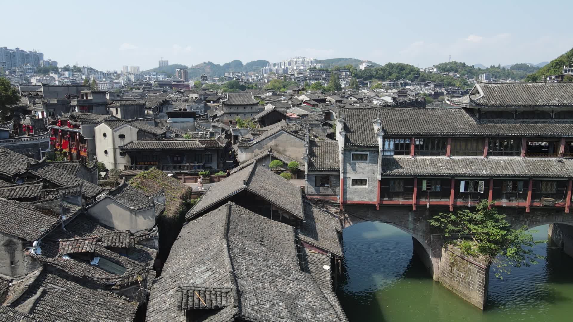 湖南湘西凤凰古城航拍视频的预览图