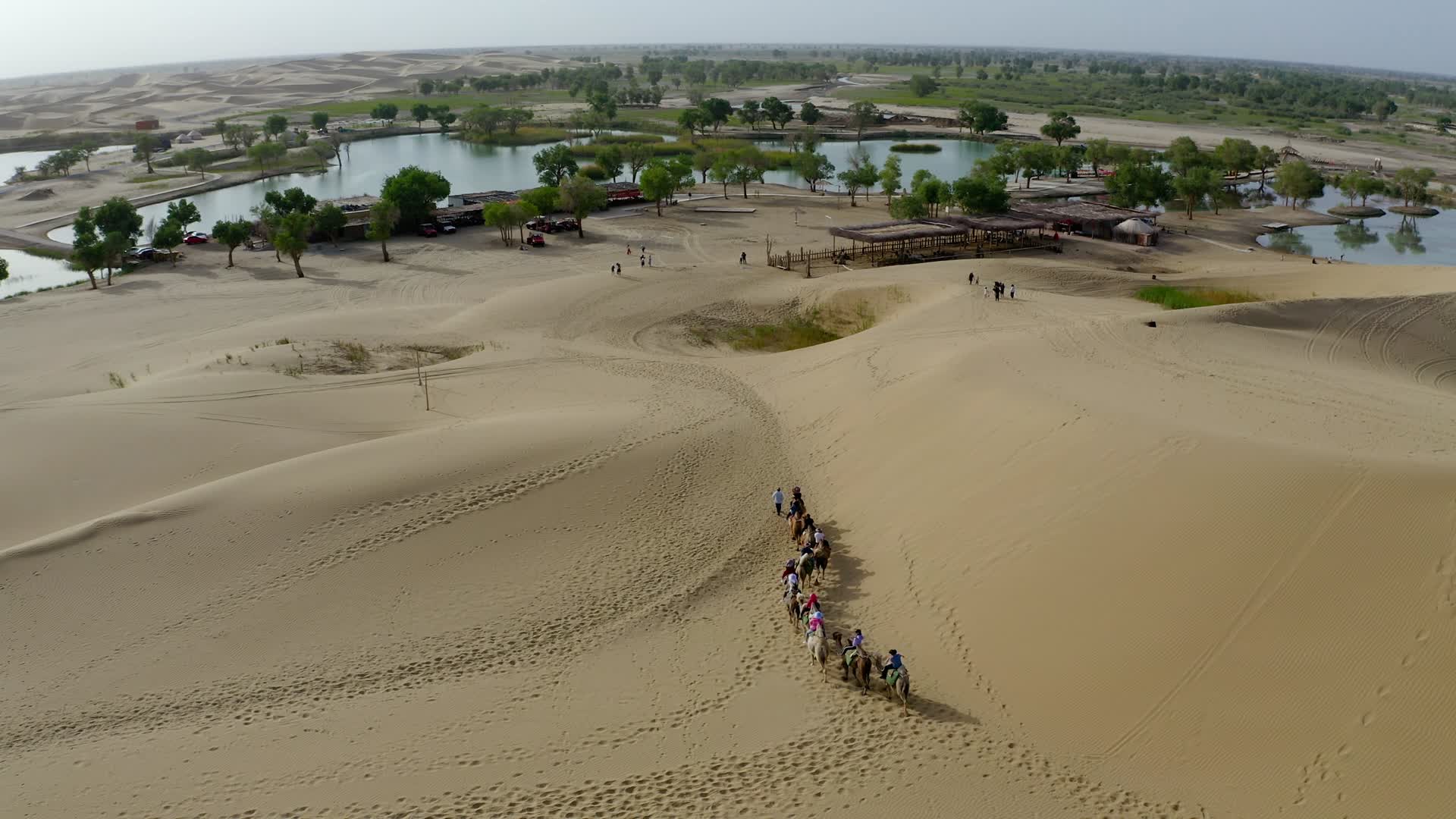 沙漠中的古老村落视频的预览图
