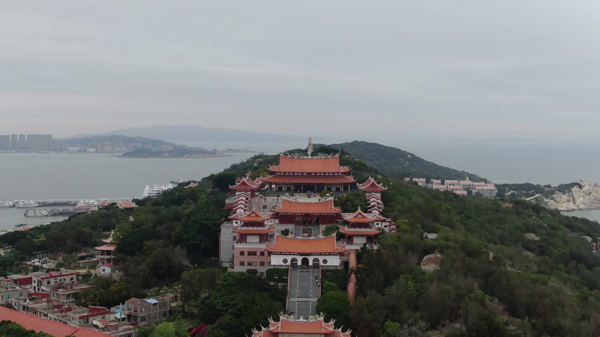 福建湄洲岛妈祖庙旅游景区航拍视频的预览图