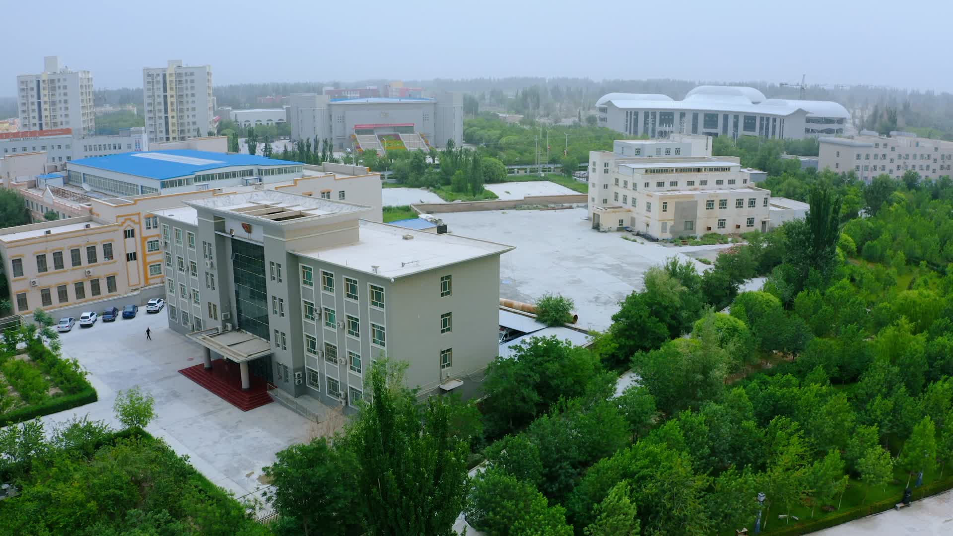 新疆若羌县城风貌视频的预览图