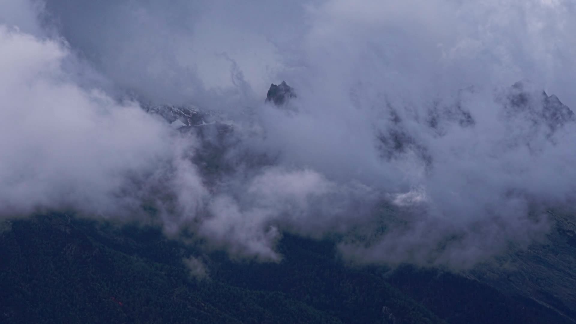 壮观的玉龙雪山视频的预览图