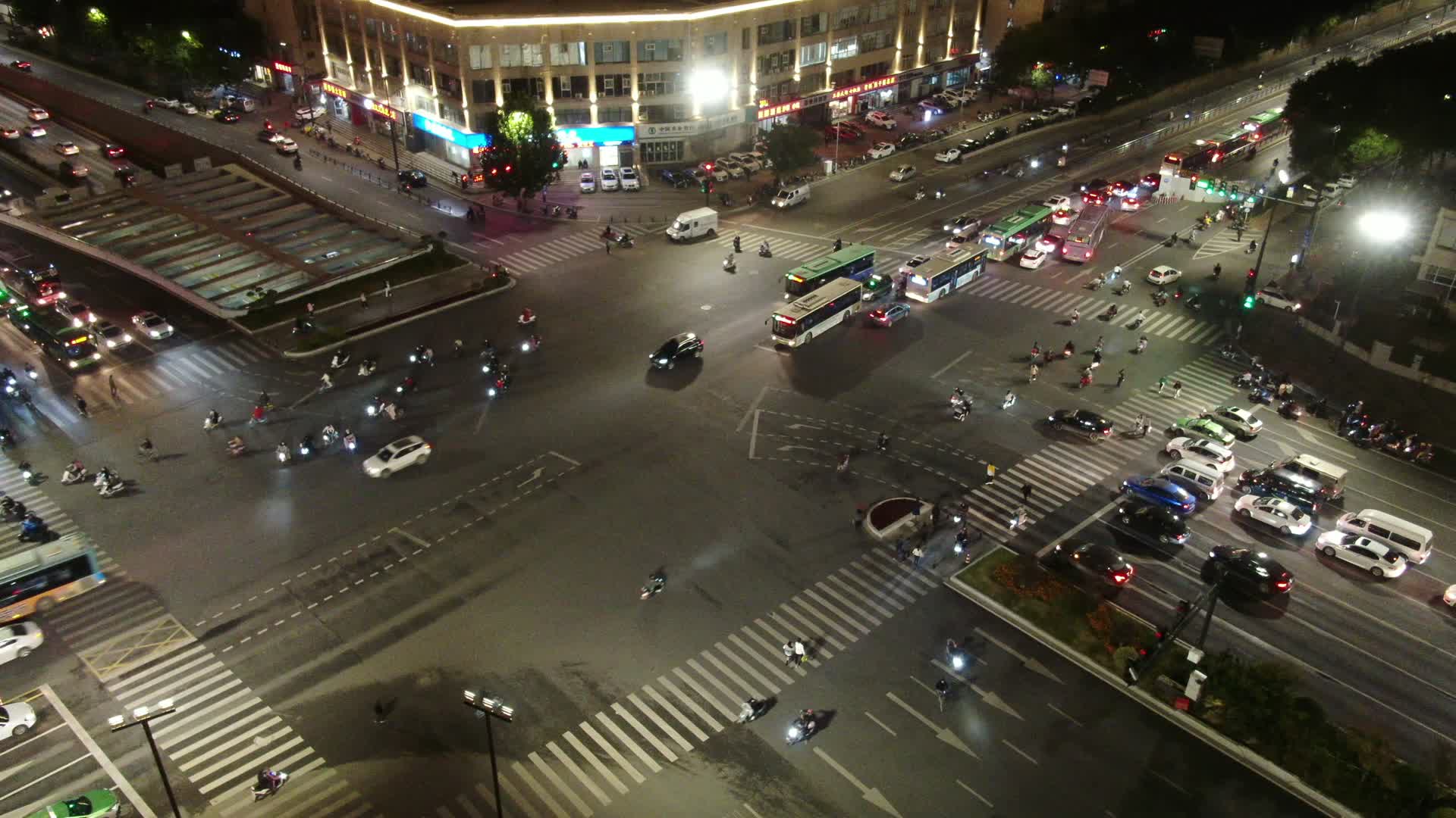 安徽合肥城市夜景交通灯光航拍视频的预览图