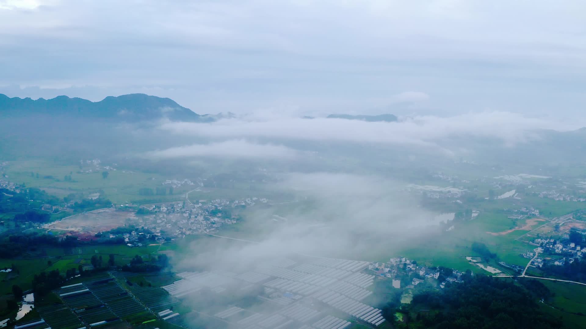 安徽黟县乡村风光4K航拍视频的预览图