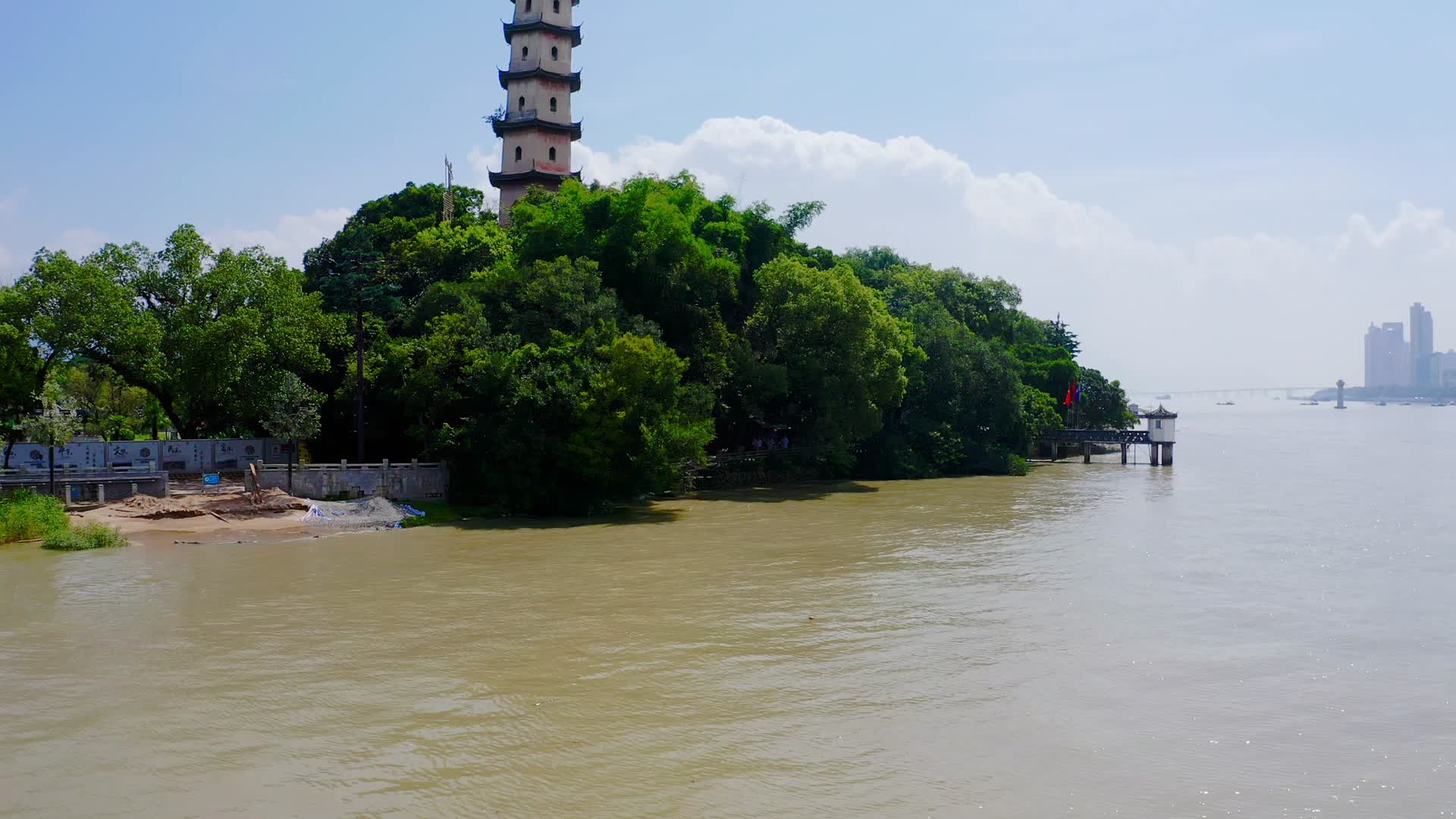 瓯江上的江心屿自然风光视频的预览图