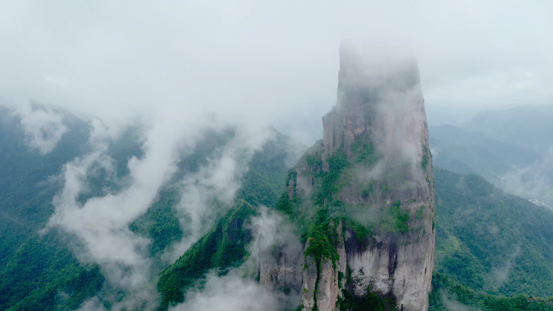云雾缭绕的神仙居视频的预览图