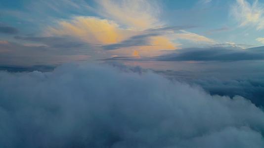 云海上的霞光视频的预览图