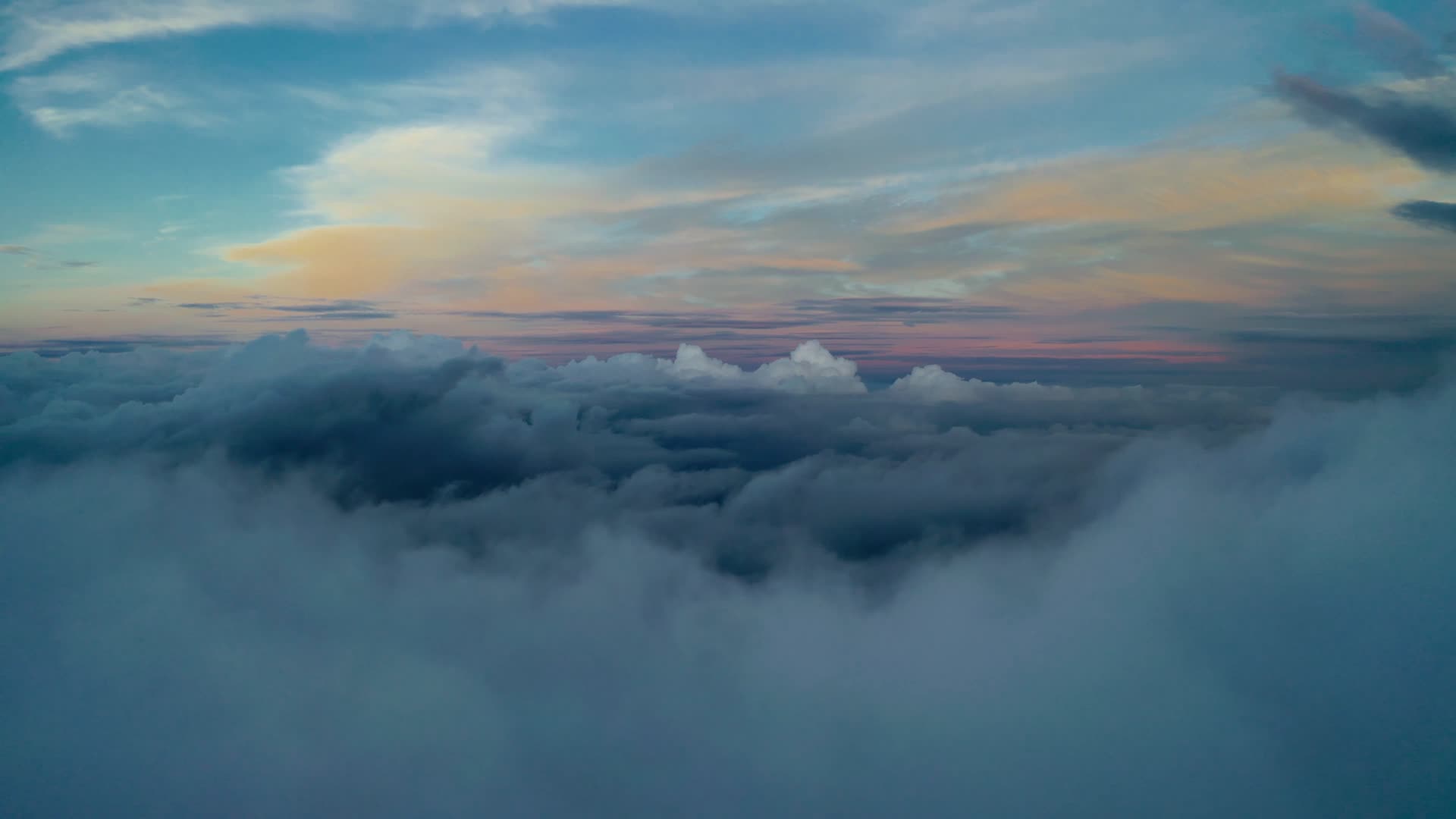 穿透云层的朝阳视频的预览图