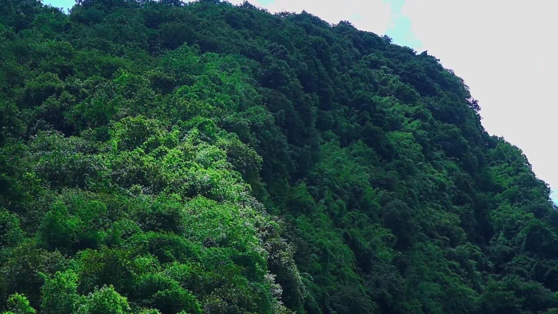 乌江两岸的山峰视频的预览图