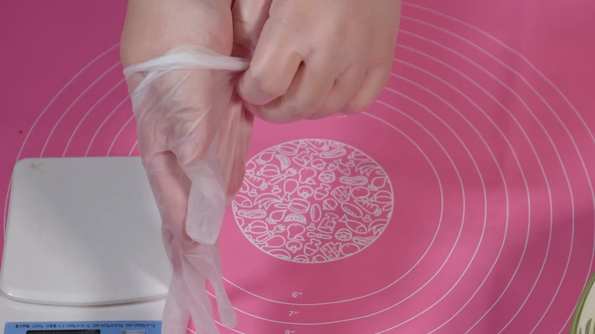 厨师带一次性手套食品安全卫生视频的预览图