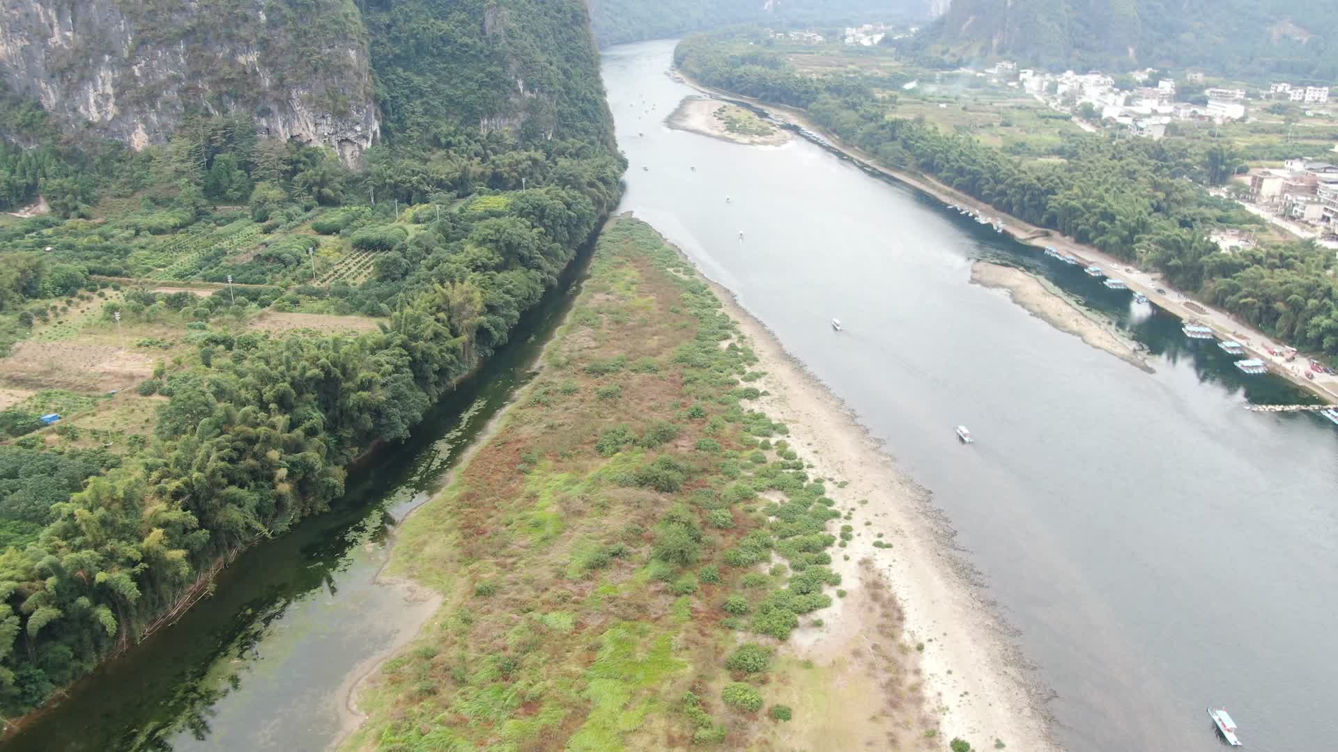 广西桂林山水风光航拍视频的预览图