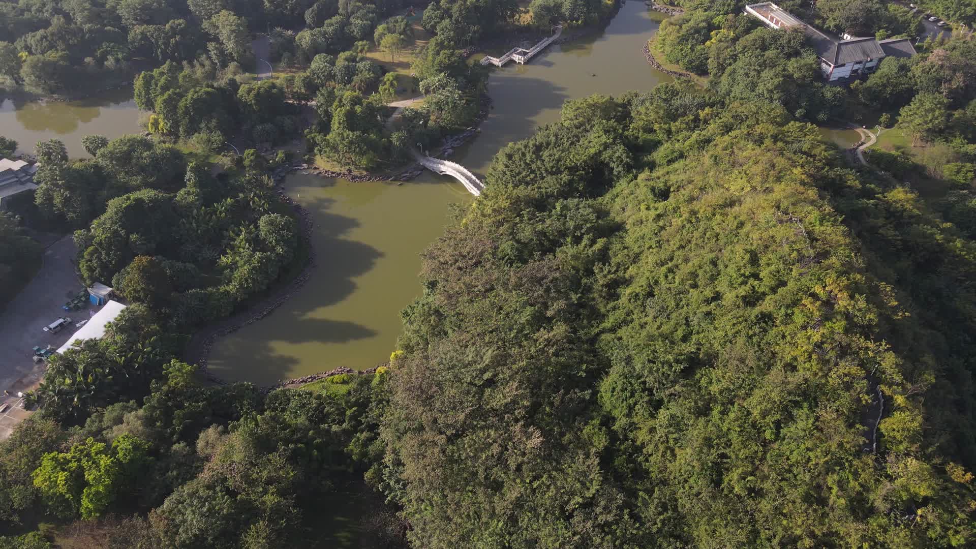 广西柳州龙潭公园航拍视频的预览图