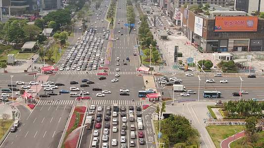 航拍城市拥堵交通广东东莞视频的预览图