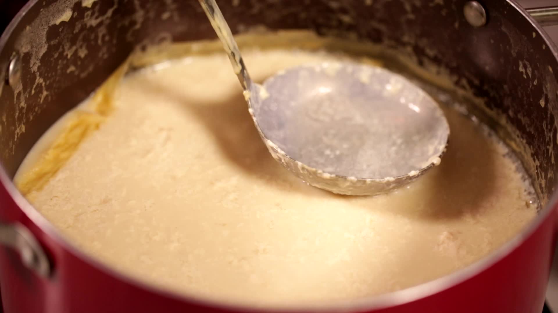 古法制作手工豆腐磨豆浆视频的预览图