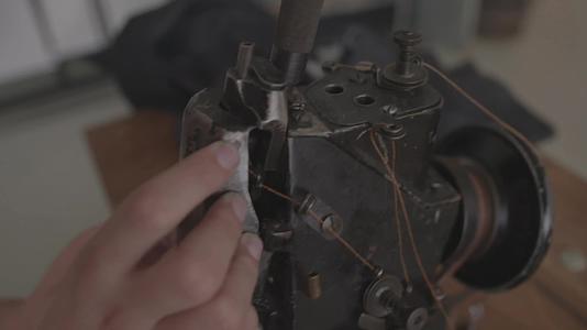 修理缝纫机视频的预览图