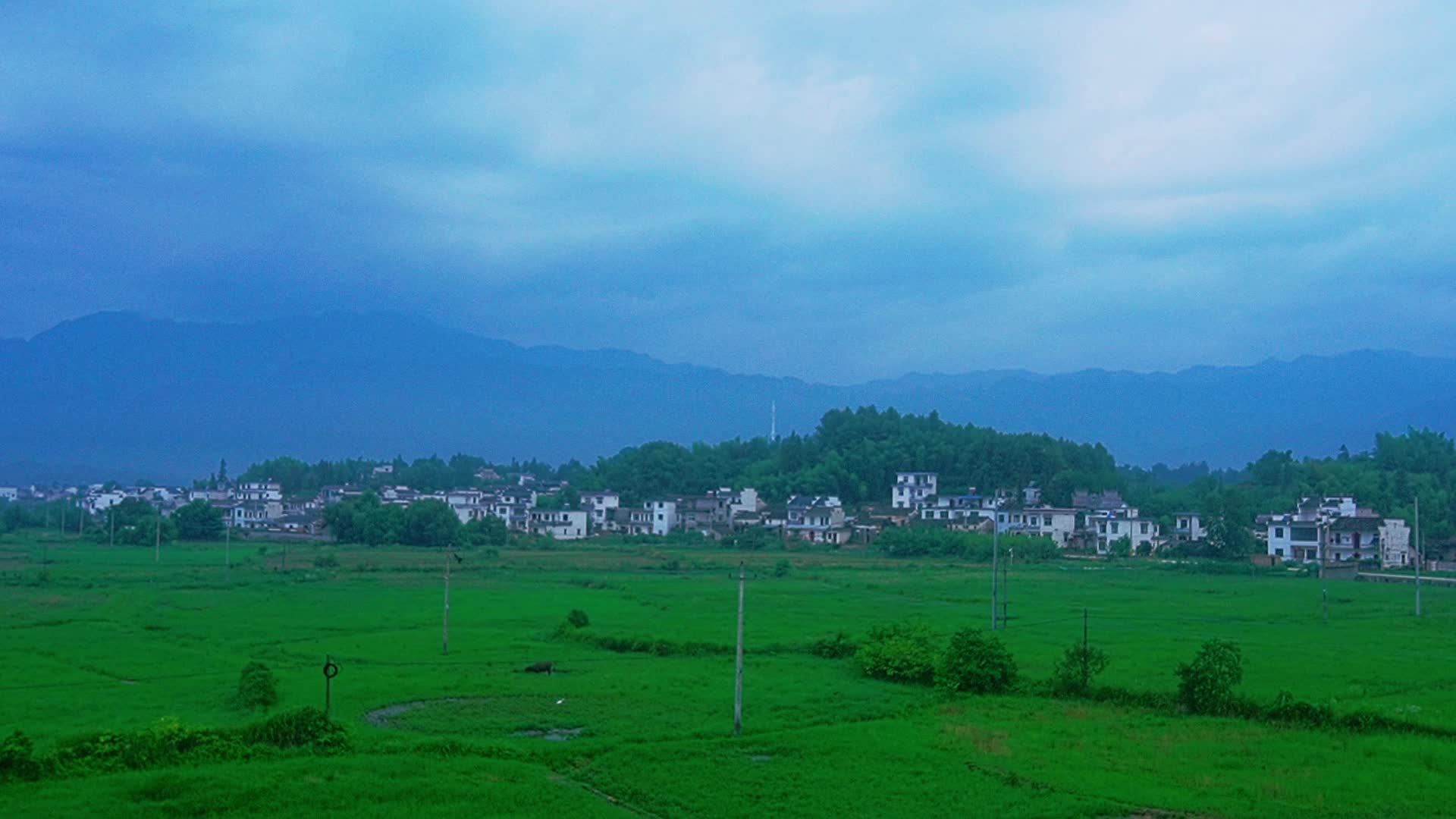 徽州古村的自然风光视频的预览图