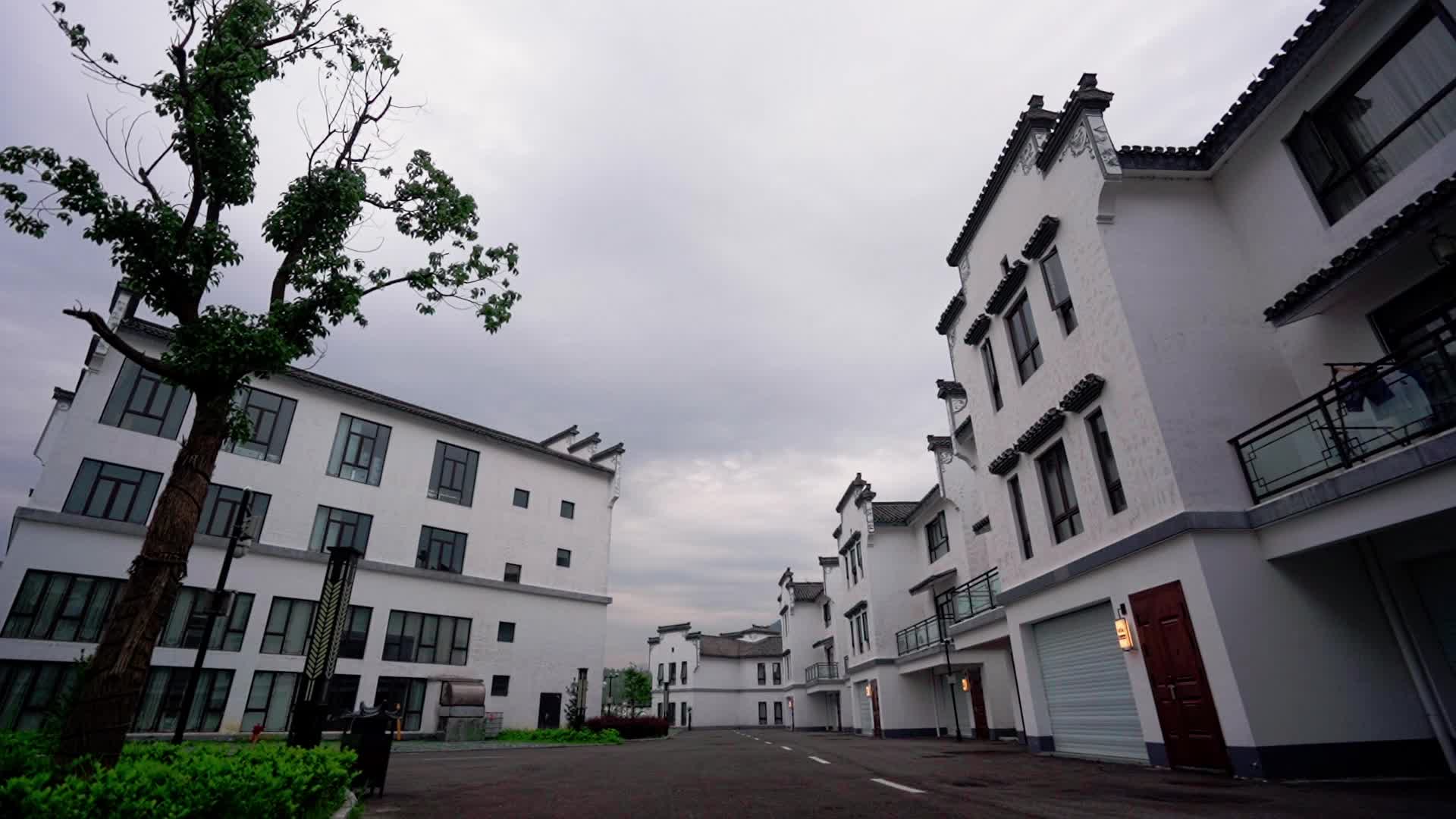 造型别致的乡村酒店视频的预览图