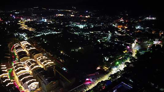 航拍湖南衡阳南岳区万寿广场夜景视频的预览图