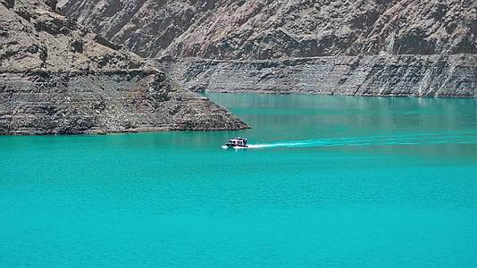 新疆若羌米兰河水库视频的预览图