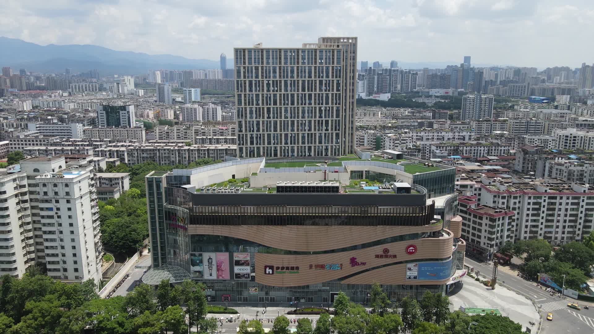 航拍江西赣州步步高商业广场视频的预览图