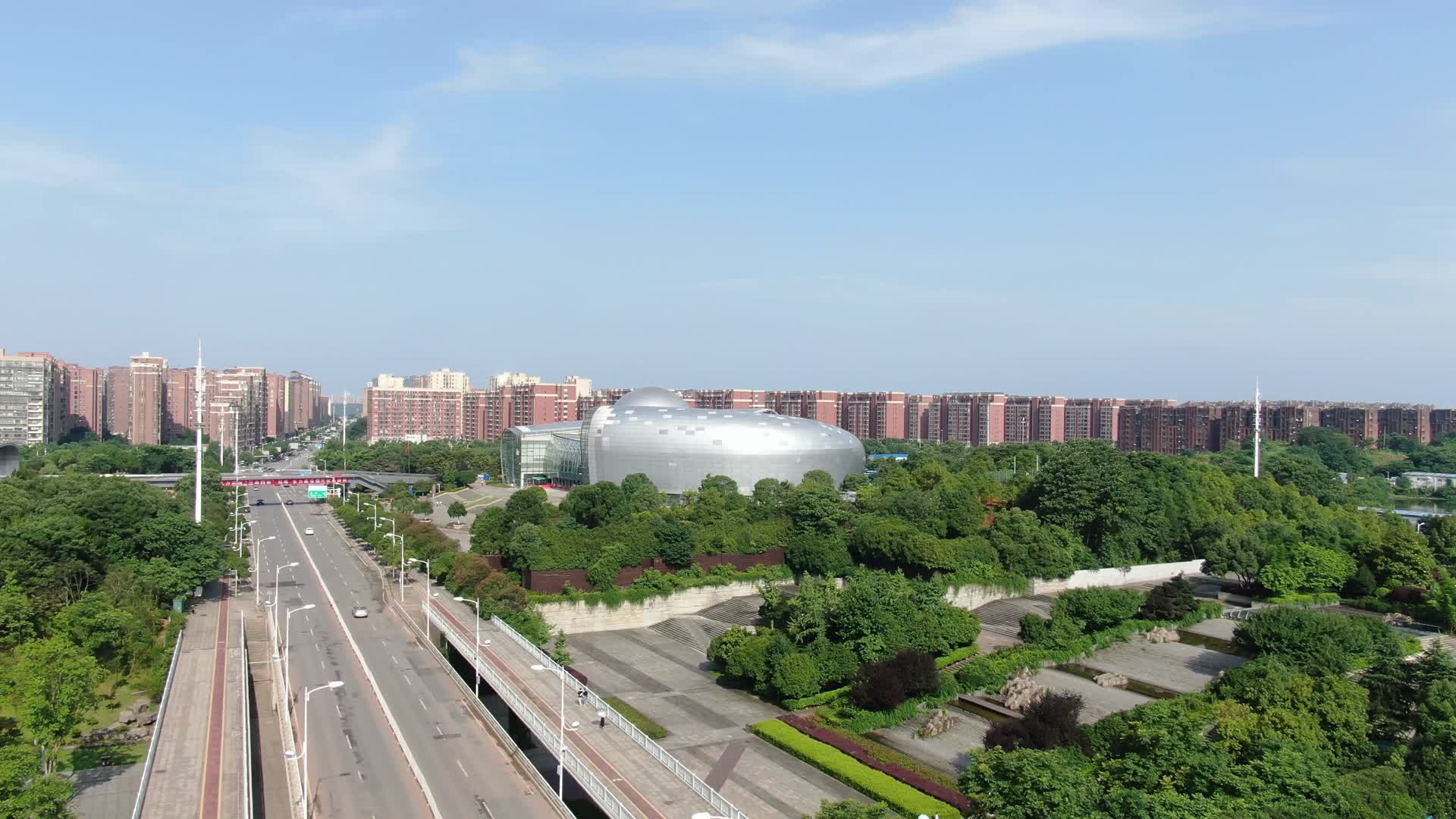 城市航拍湖南长沙湖南省科学技术馆视频的预览图