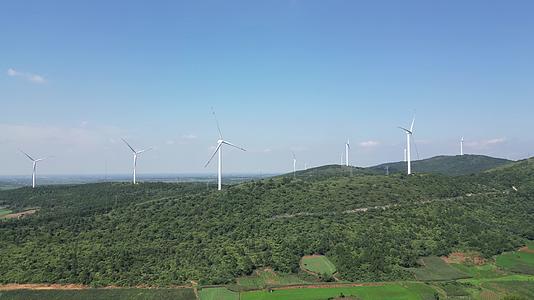 风力发电绿色能源风车航拍视频的预览图