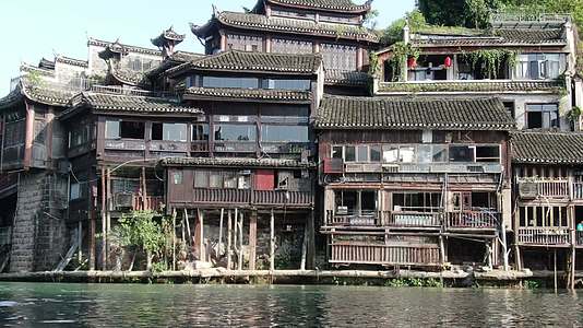 湖南湘西凤凰古城吊脚楼视频的预览图