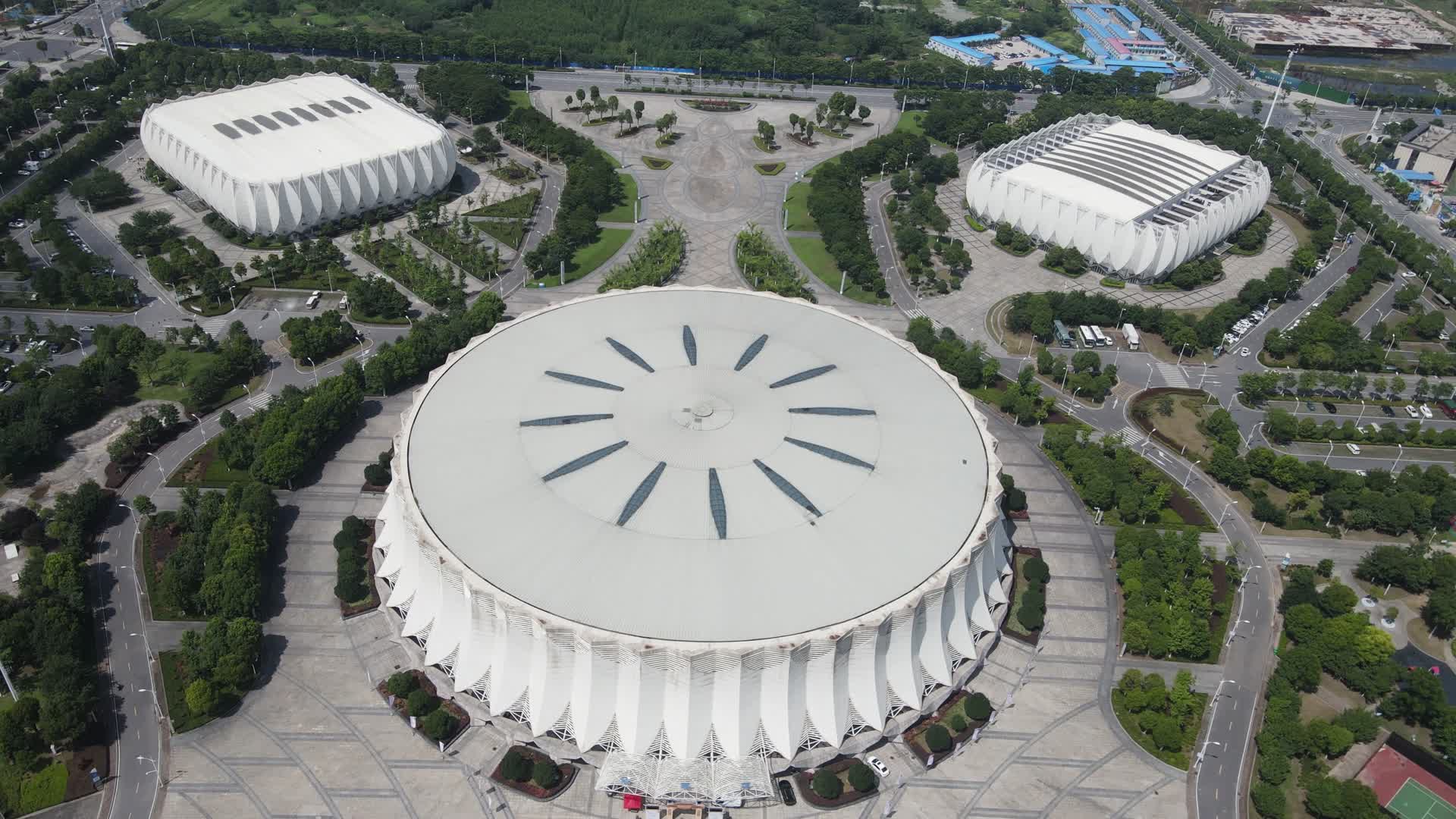 航拍湖北荆州市体育中心视频的预览图