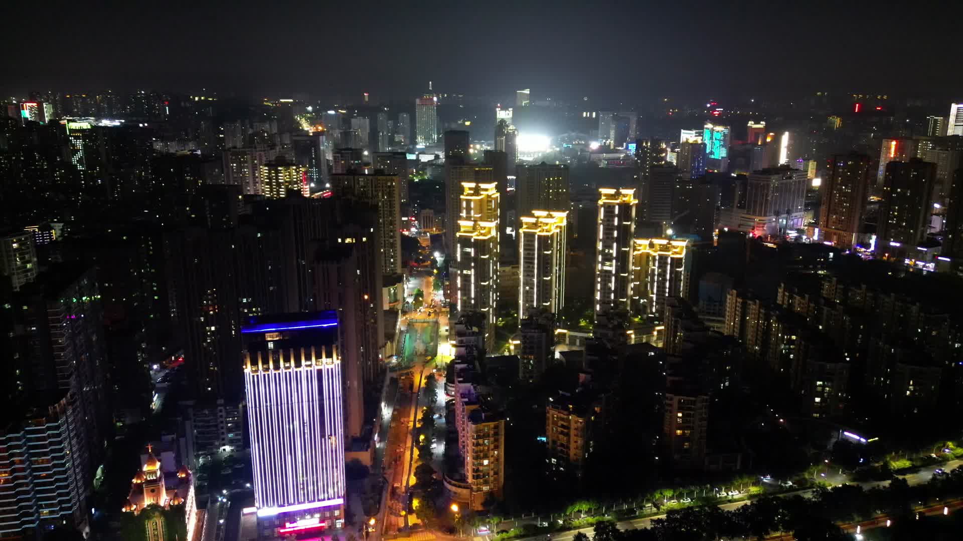 航拍湖北宜昌沿江大道交通视频的预览图