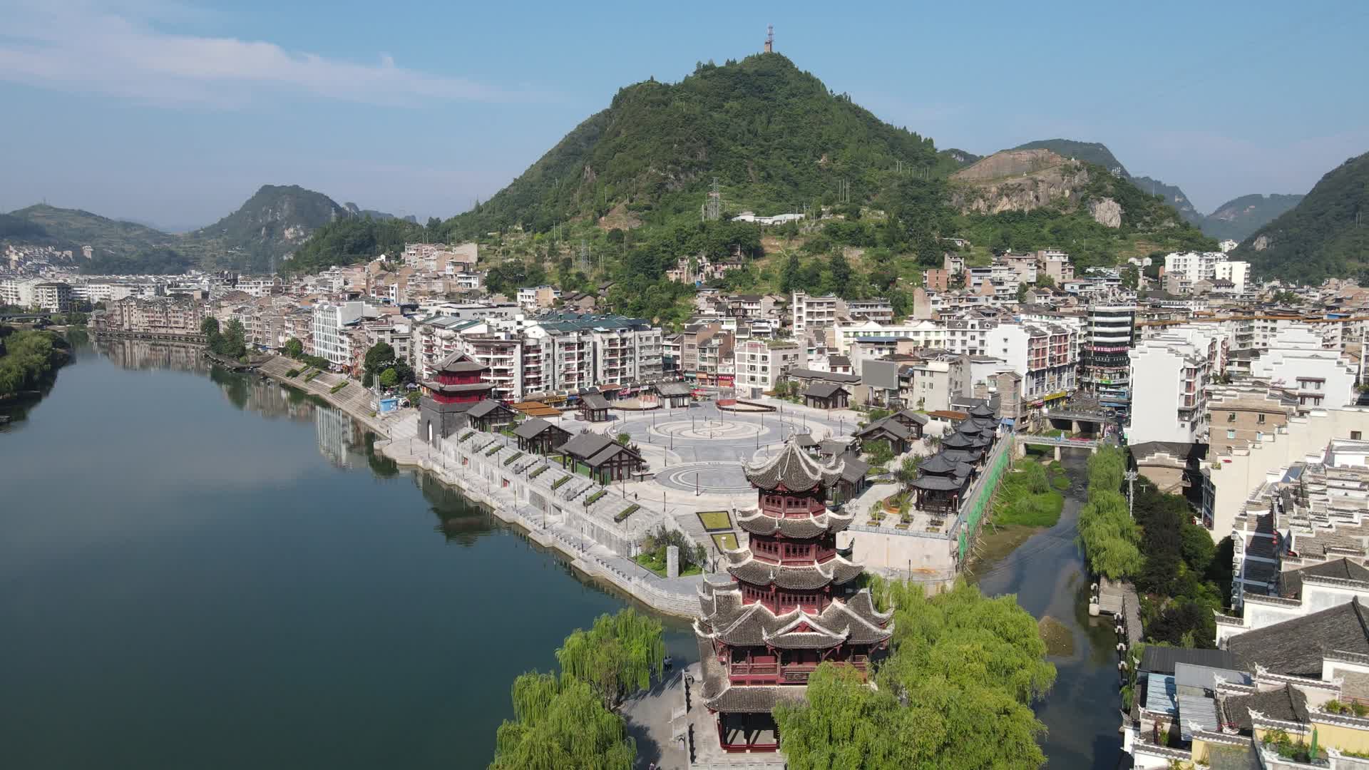 5A景区航拍贵州黔东南镇远古镇视频的预览图