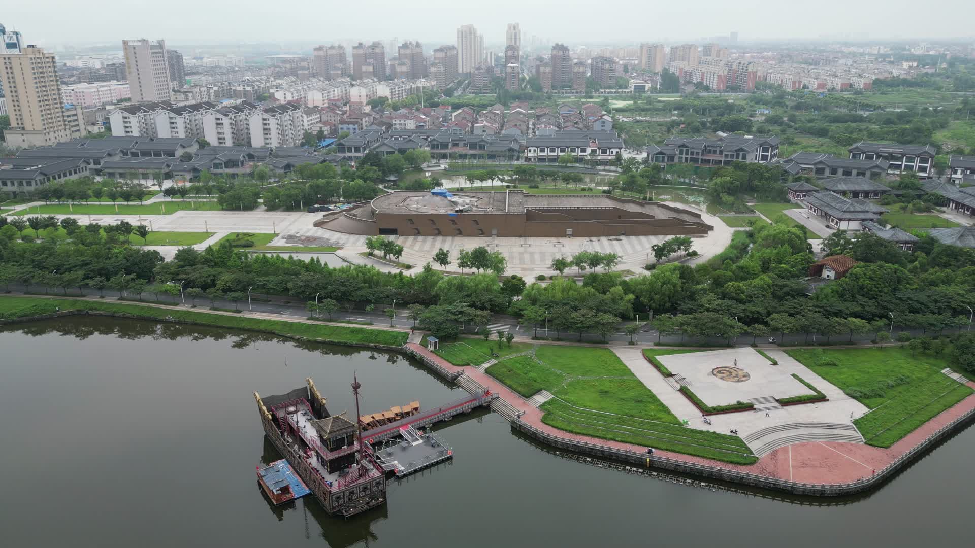 城市航拍湖北荆州画舫艺术空间地标建筑视频的预览图