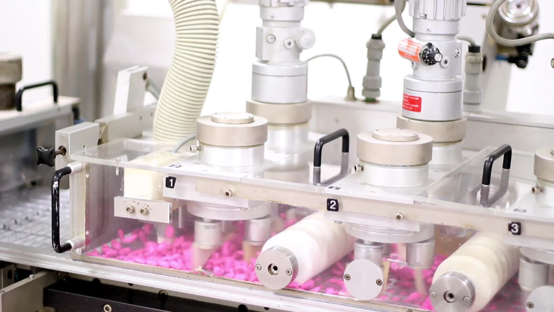 工业生产医疗科技工厂药厂生产线医药视频的预览图
