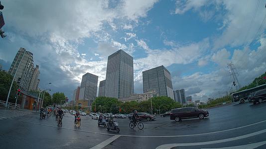 上海中环密集的车流视频的预览图