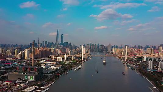 上海南浦大桥航拍视频的预览图