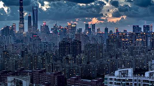 上海都市夜景航拍视频的预览图