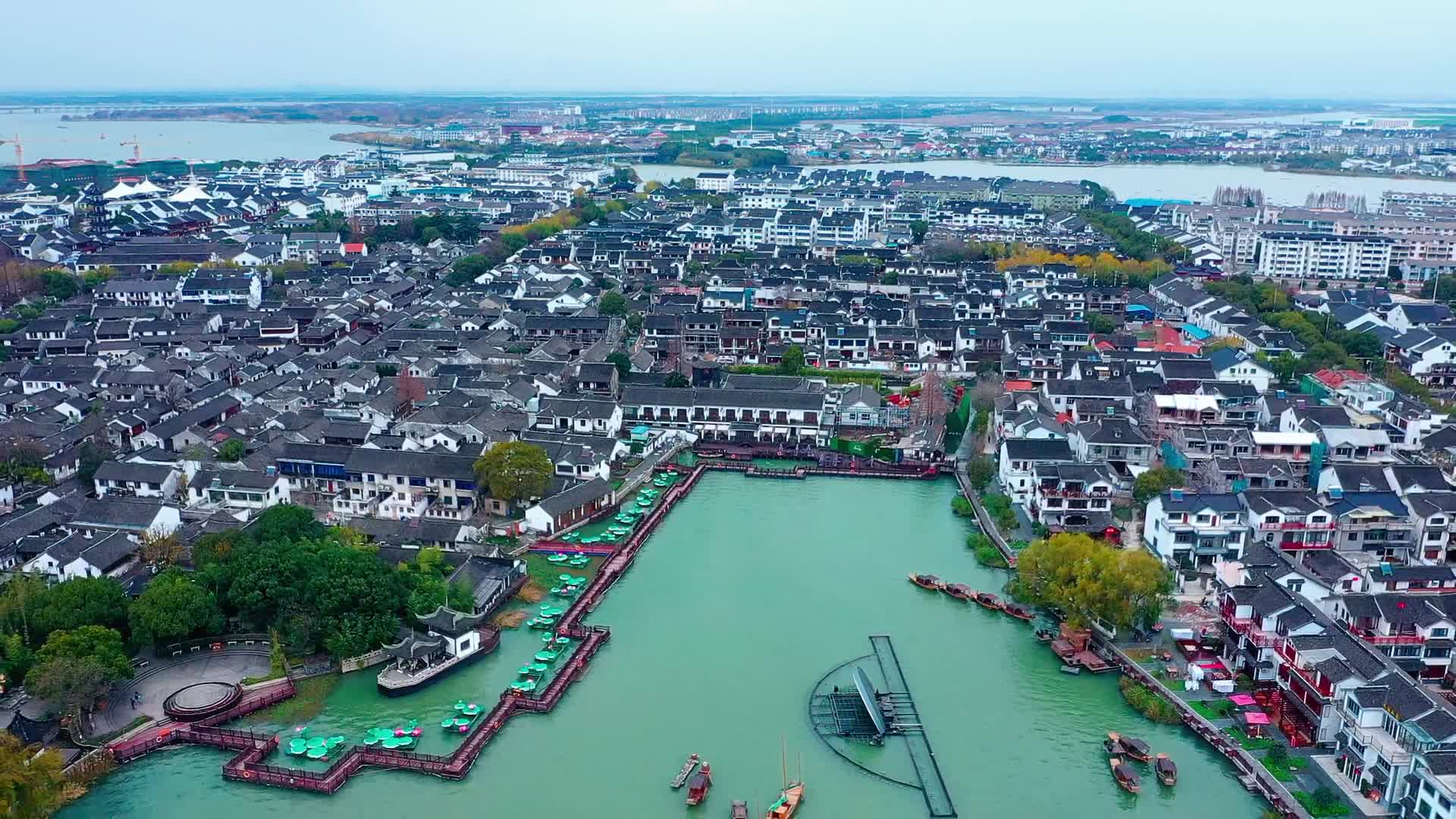 江南水乡的古镇视频的预览图