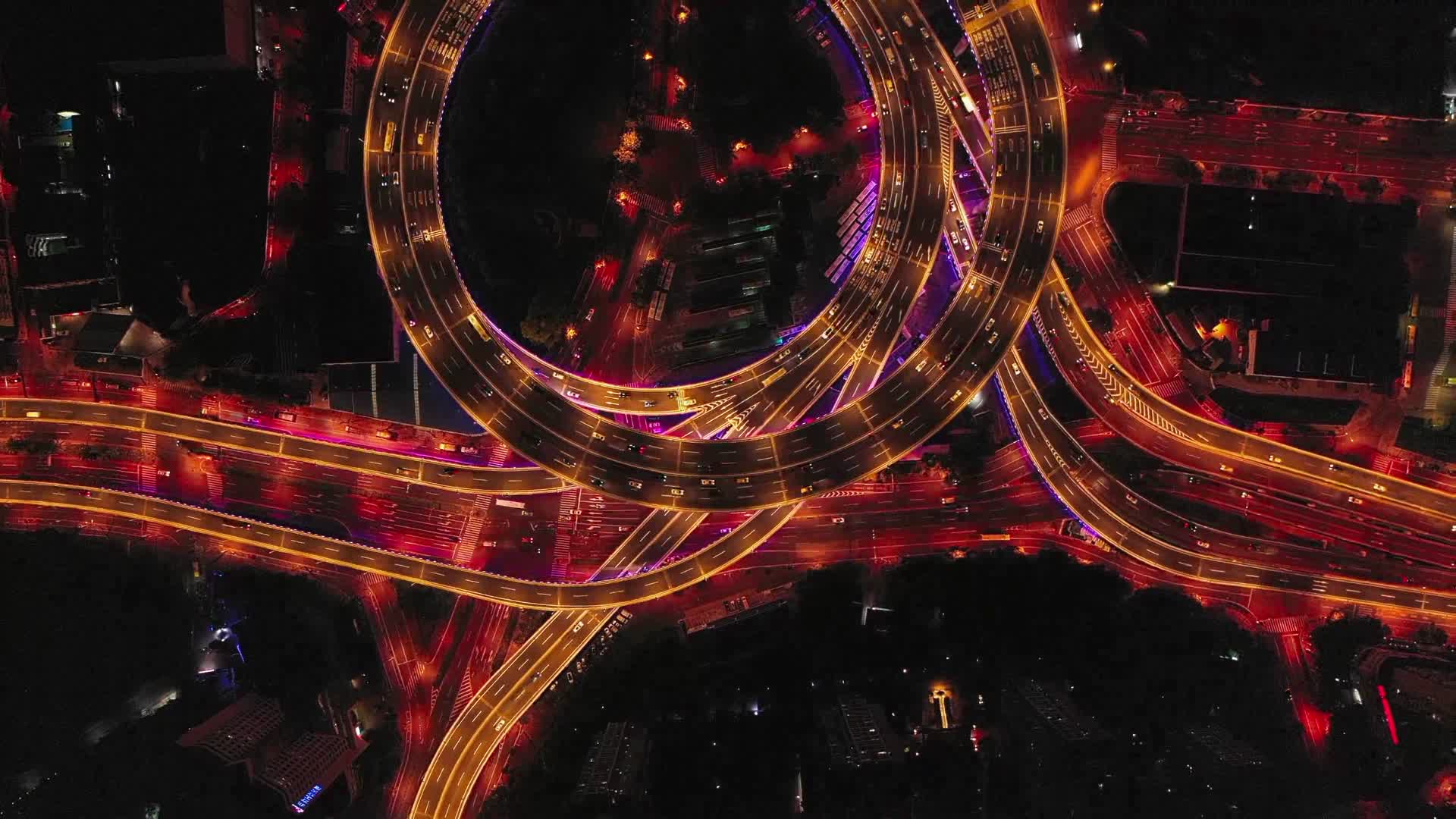 圆形的高架桥车流夜景视频的预览图
