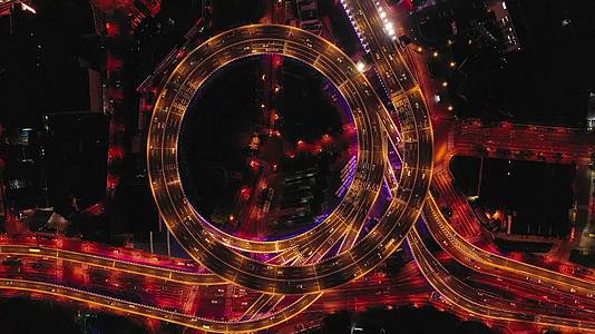 圆形的高架桥车流夜景视频的预览图