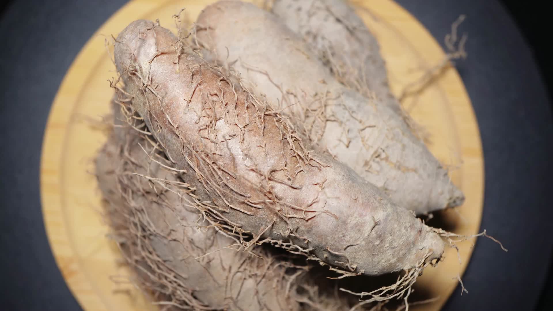 毛薯田薯白心白薯粗粮农产品视频的预览图