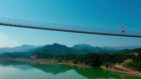 亚洲最长的铁索桥视频的预览图