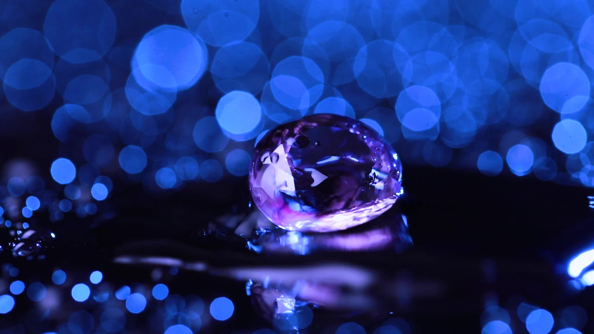 雨中的宝石视频的预览图