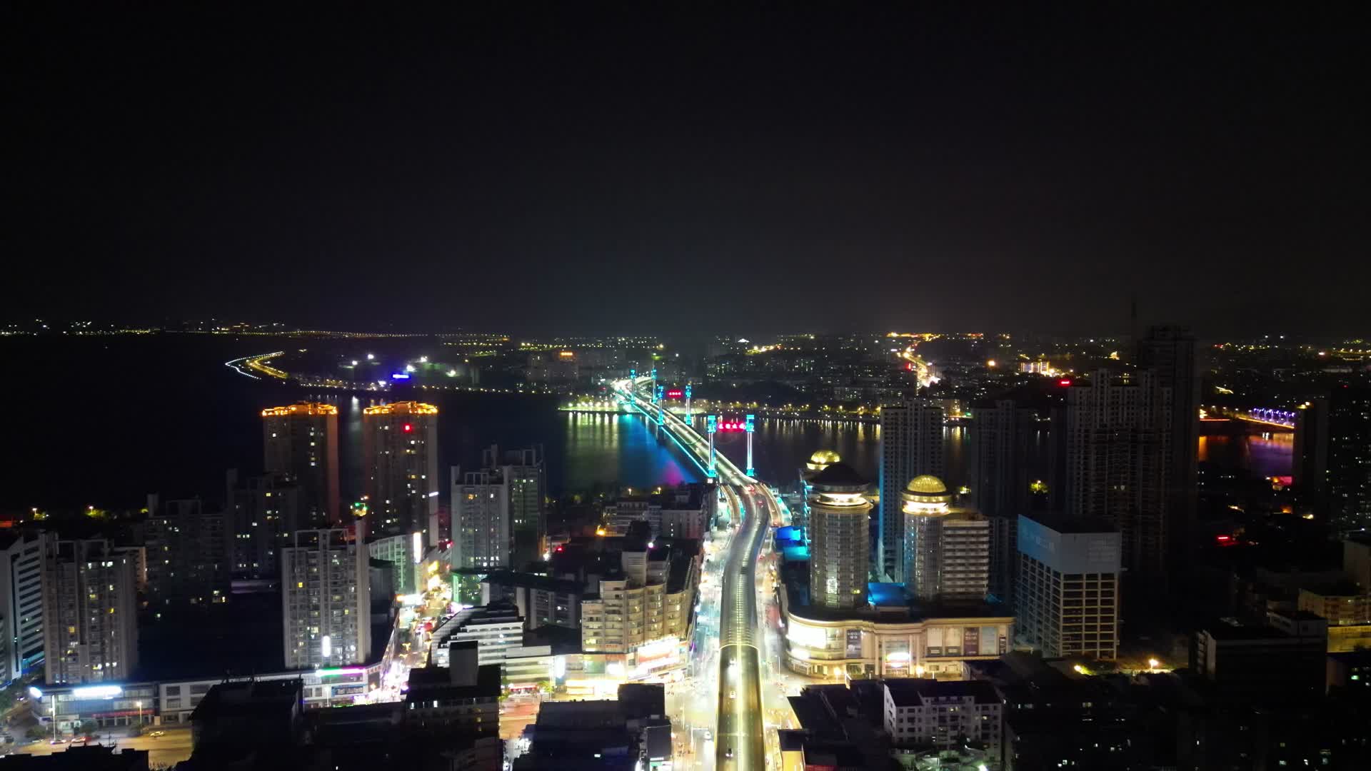 航拍湖北襄阳城市夜景灯光视频的预览图