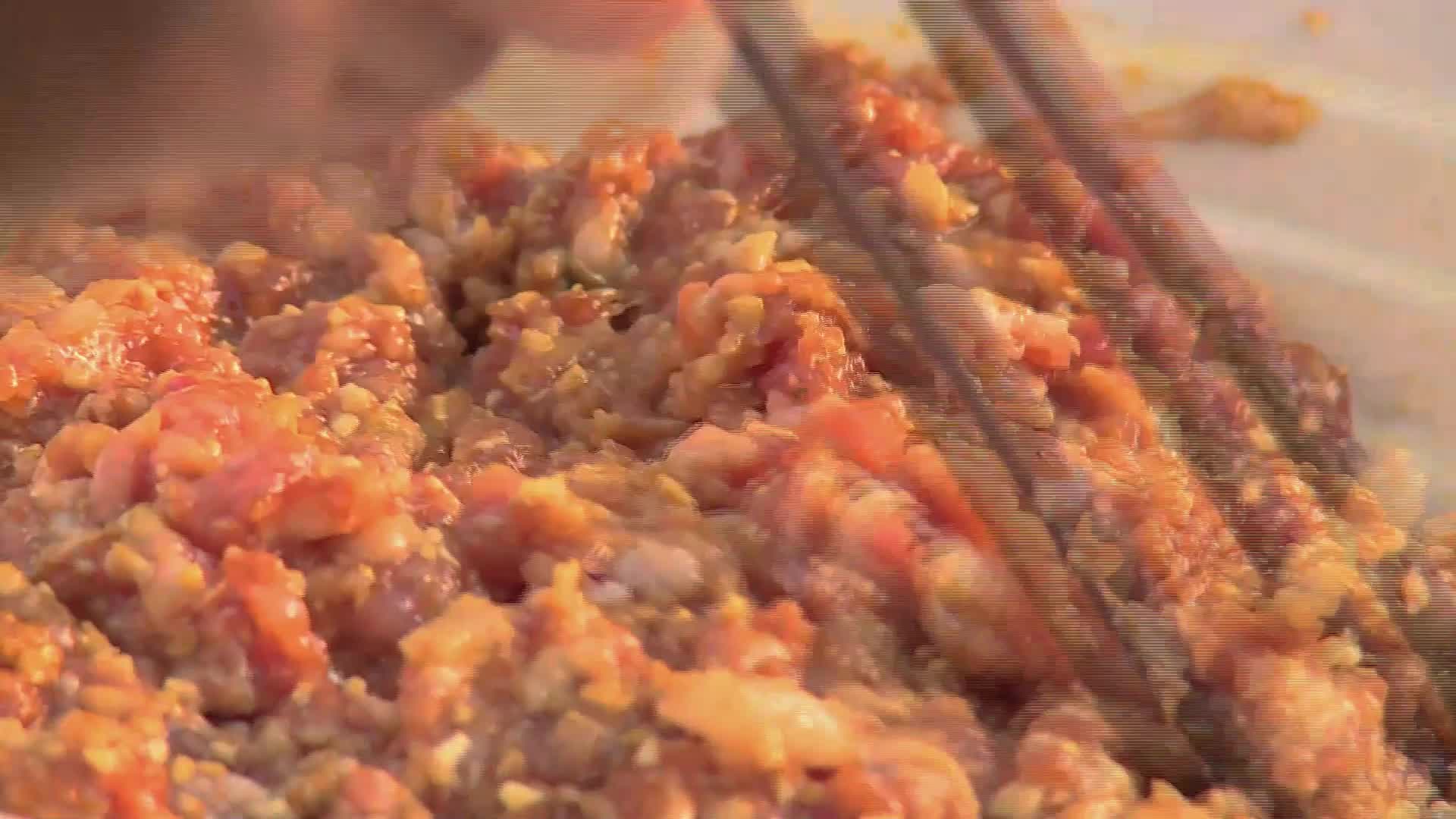 人参肉馅猪肉馅料做饭做菜视频的预览图